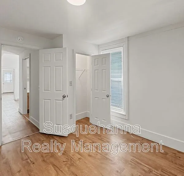 171 E Derry Rd #1 — Photo 10
