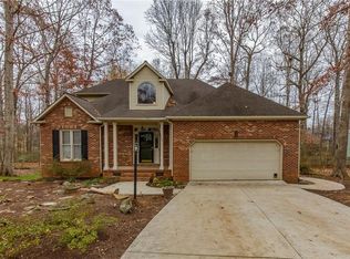 119 Stoneham Rd, Mebane, NC 27302
