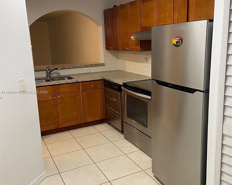 1st image of 1270 SE 31st Ct APT 102