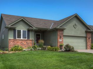 10512 Brentwood Dr, La Vista, NE 68128