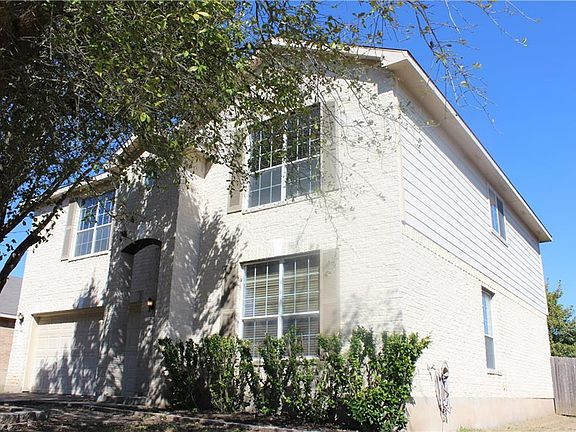 3rd image of 106 Pedernales Dr