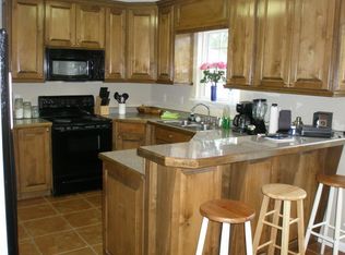 159 Oak St, Ray City, GA 31645