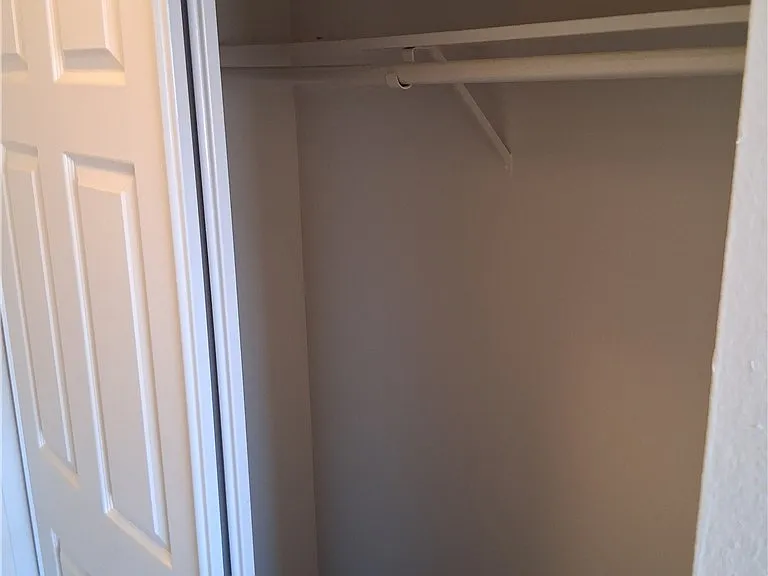 1722 E University Ave #5 — Photo 12