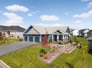 19964 Henley Ln, Lakeville, MN 55044