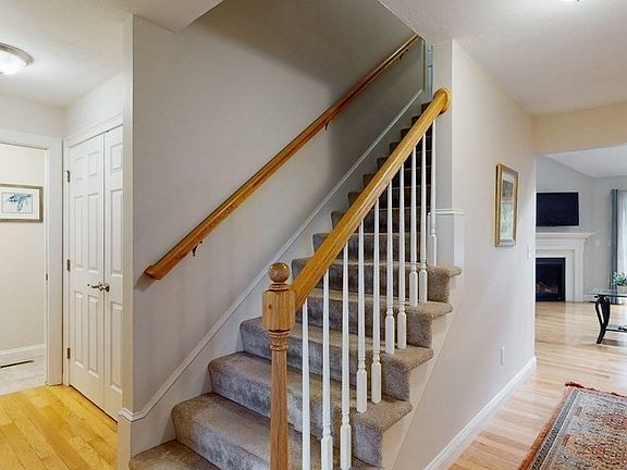 4th image of 31 Stratford Village Dr #31