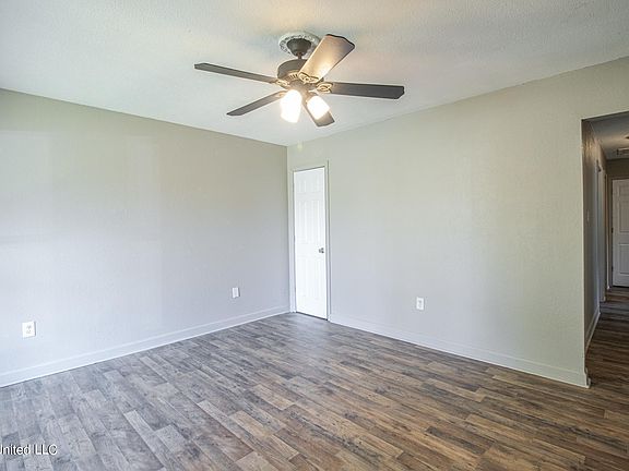 4th image of 2702 E David Dr