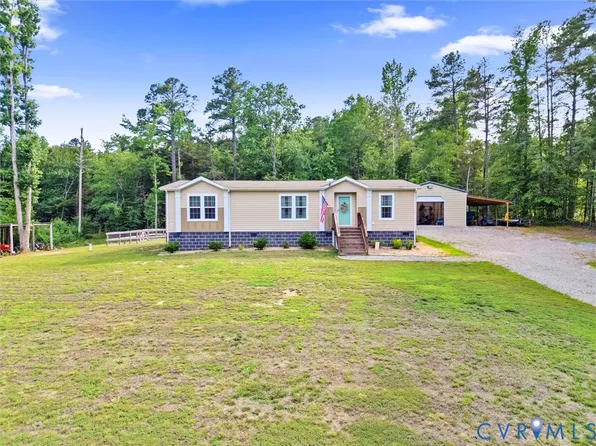 24591 Price Dr, Amelia Court House, VA 23002
