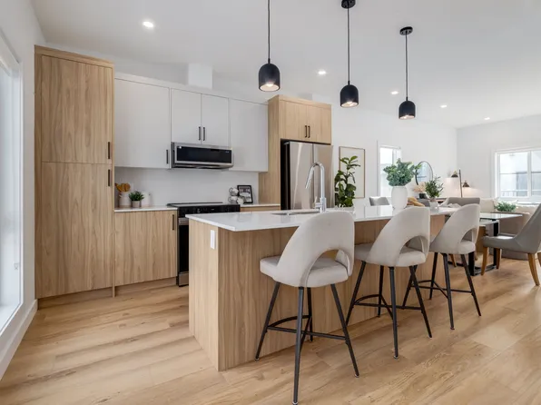 1619 33rd Ave SW, Calgary, AB T2T 1Y6