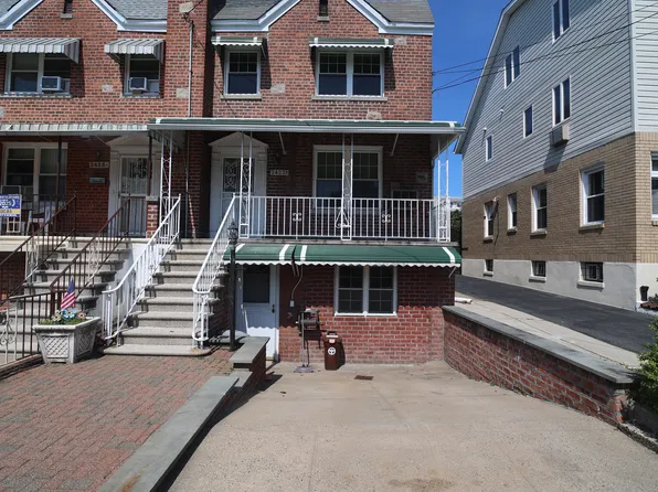 2423 Hering Avenue image 1 of 24