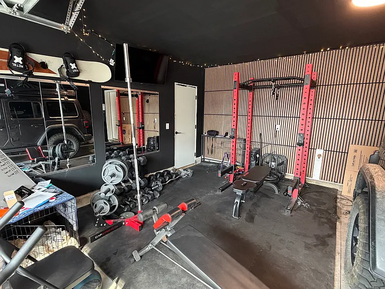 Comprehensive at-home gym