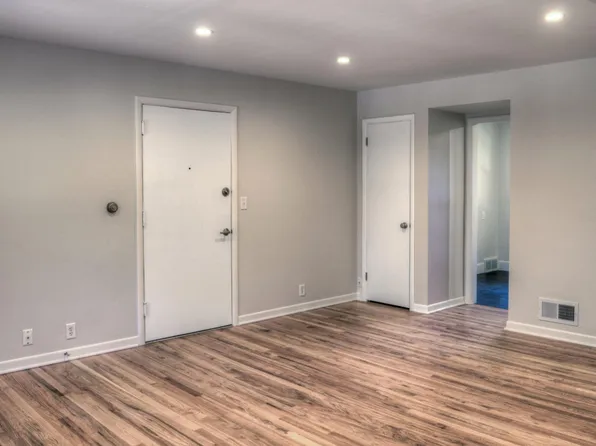 3135 S 107th Ave APT 4, Omaha, NE 68124