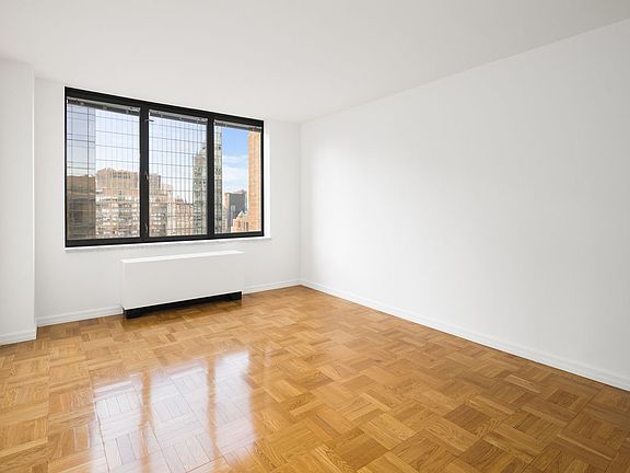 3rd image of 235 W 56th St APT 11G