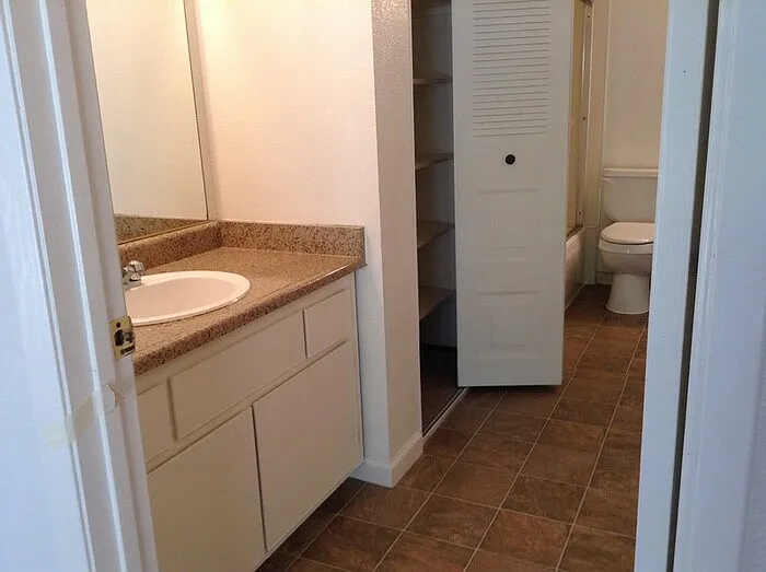 519 Downie St #519 — Photo 6