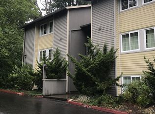 2417 SW Nebraska St APT 6, Portland, OR 97239