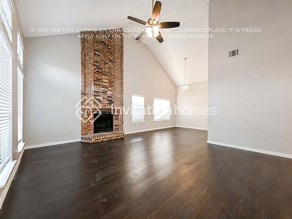 3rd image of 1201 Smith Dr