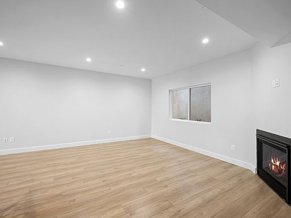5th image of 357 Harvey Dr #103
