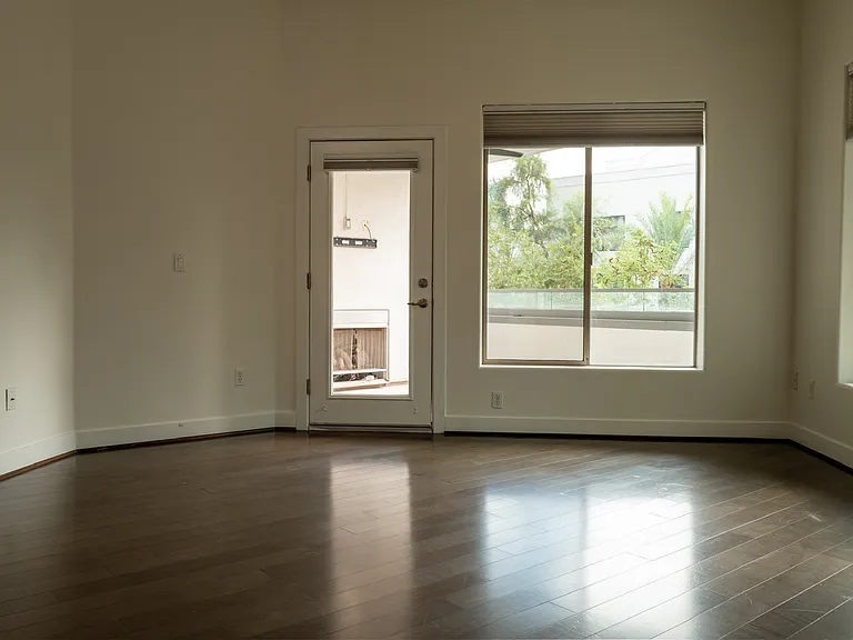 945 E Playa Del Norte Dr #2010 — Photo 12