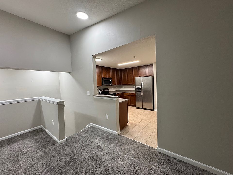 1st image of 7035 Deer Lodge Cir Unit 106