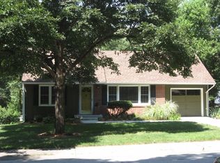 7516 Juniper St, Olathe, KS 66208