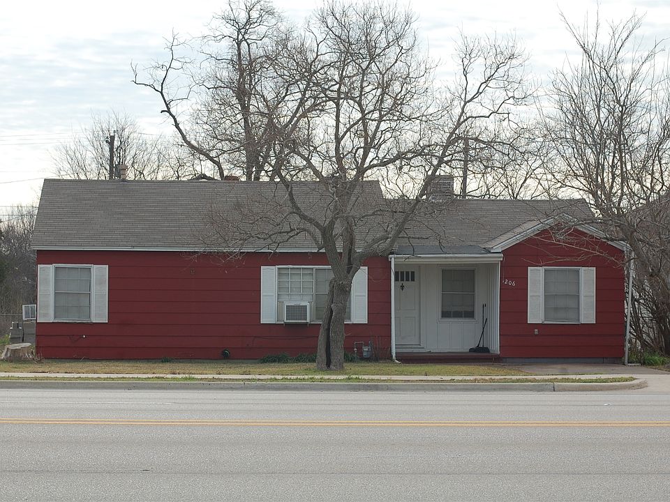 1st image of 1206 E Texas Ave
