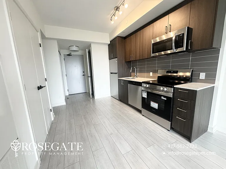 8020 Derry Rd W #2405 — Photo 3