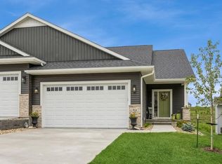 924 Summit Ct, Tiffin, IA 52340