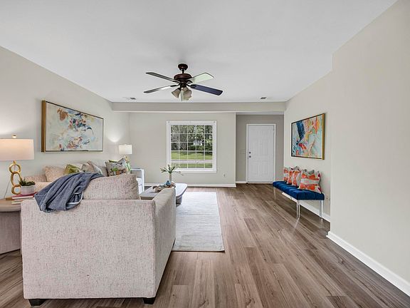 5th image of 544 Kenton Dr