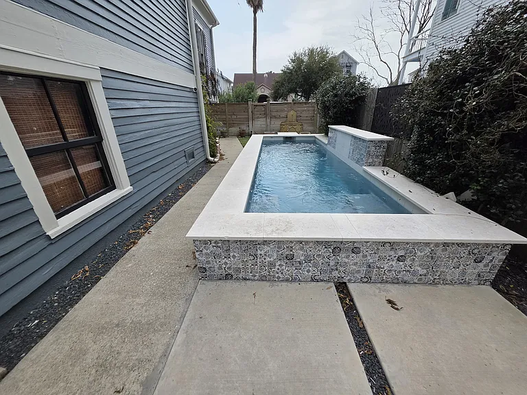 902 Winnie St — Photo 18
