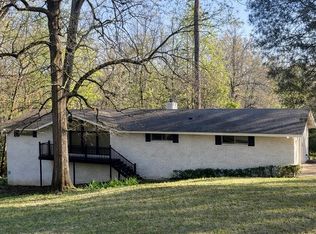 323 Forrest Glen Rd, Columbus, MS 39705