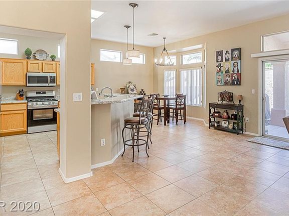 4th image of 2771 Darby Falls Dr