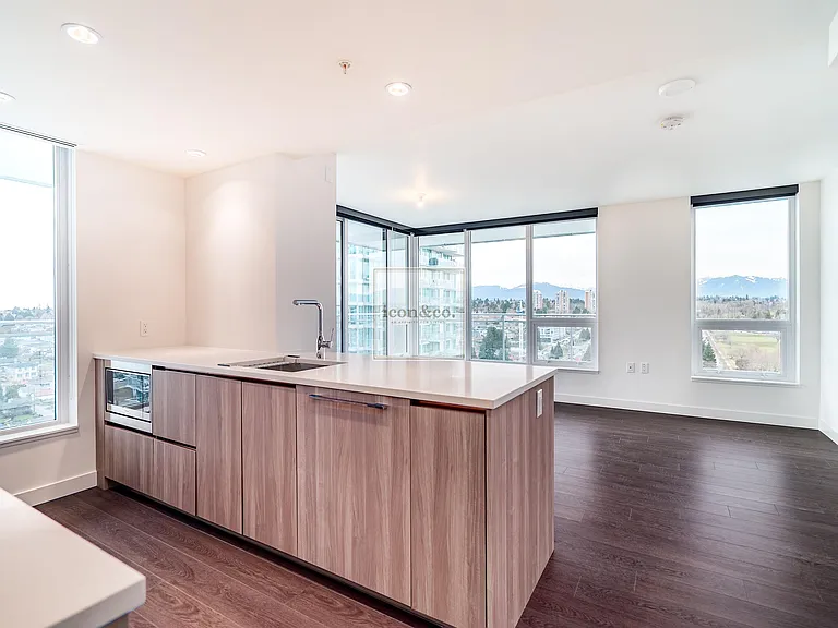 455 SW Marine Dr #3 — Photo 13