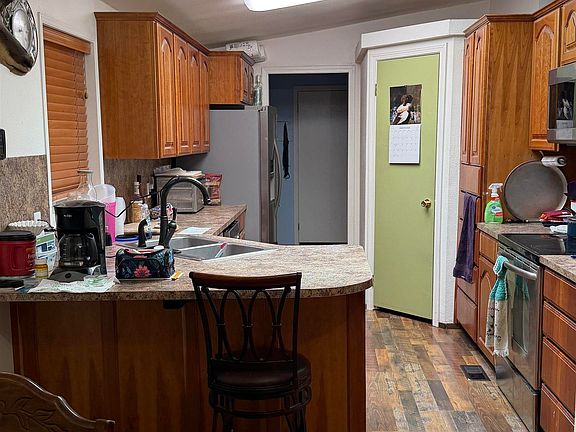 4th image of 151 Quick Silver Ave