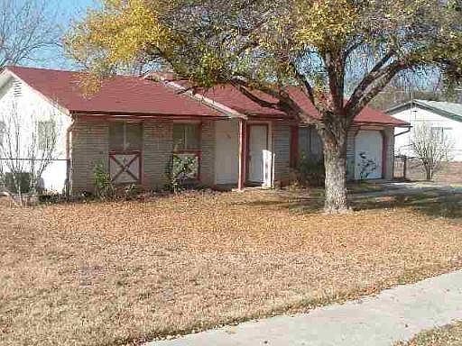 2nd image of 130 STAPLETON DR