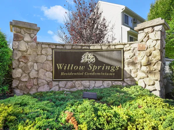 87 Willow Springs #87, New Milford, CT 06776
