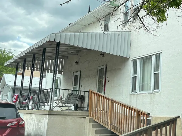 210 Oak St, New Philadelphia, PA 17959