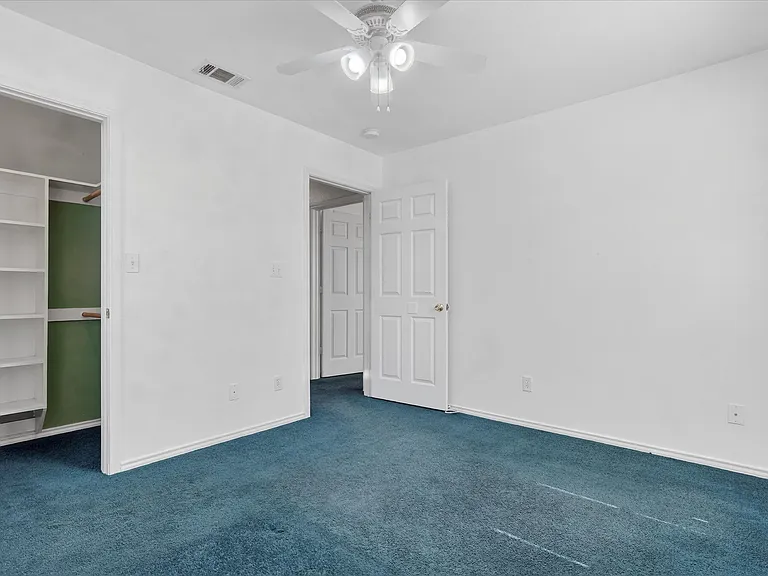 509 W Cedar St — Photo 14