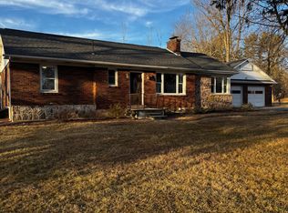 201 E Moorestown Rd, Wind Gap, PA 18091