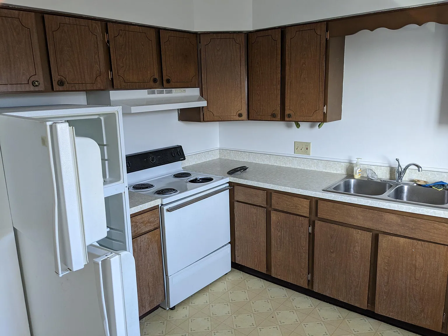 2 bed, 800 sqft, $875 — Photo 2