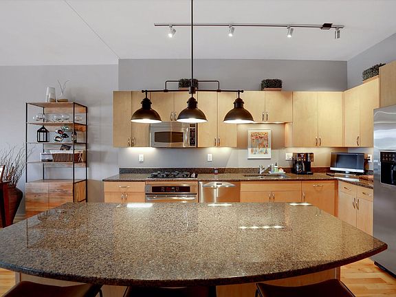 2nd image of 401 N 2nd St #614