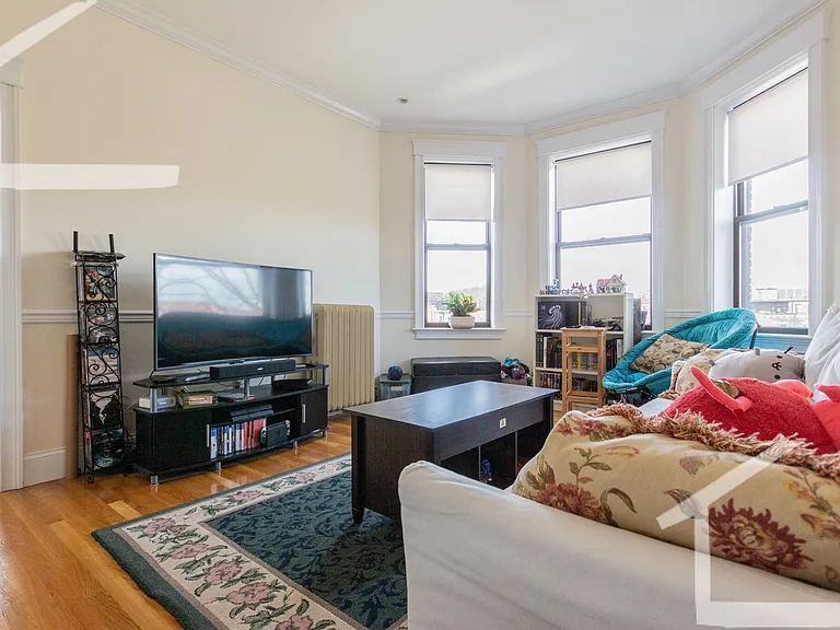1360 Commonwealth Ave #5D — Photo 5