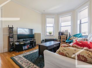 1340 Commonwealth Ave #8V, Allston, MA 02134