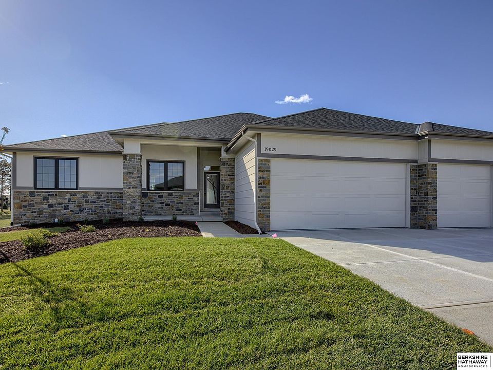 1st image of 19029 Hazelnut Dr