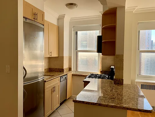 Rented by Stonehenge NYC LLC | media 45