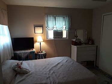 2nd image of 304 SE 12th St