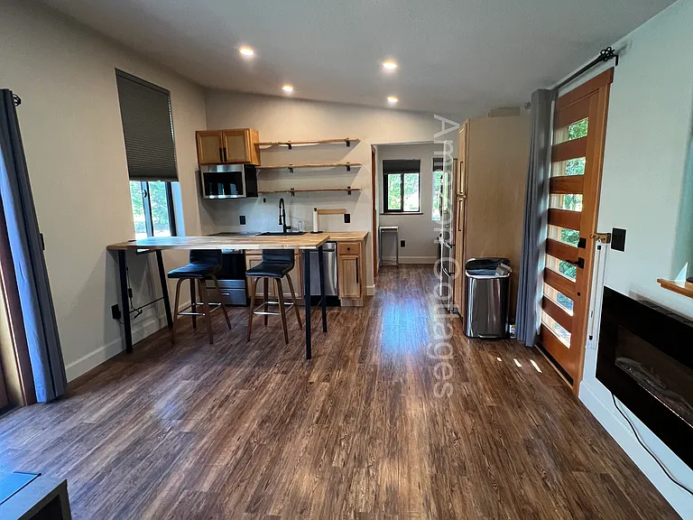522 E 30th Ave — Photo 12