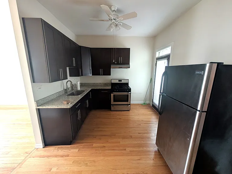 5616 N Winthrop Ave #2F — Photo 3