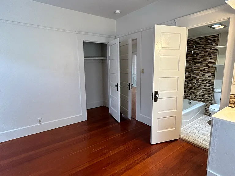2220 Rosecrans St — Photo 13
