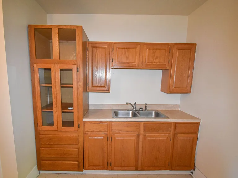 155 N Fairview St — Photo 25