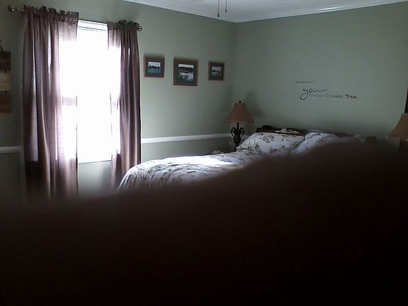 4th image of 141 Orchard Hill Dr