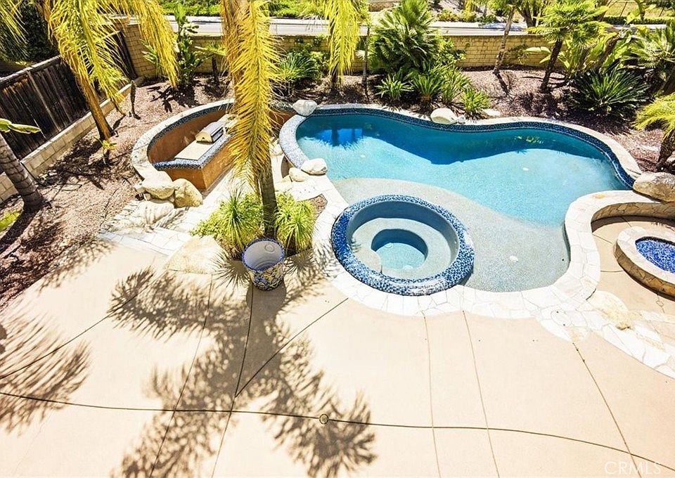 1st image of 32809 Stonefield Ln